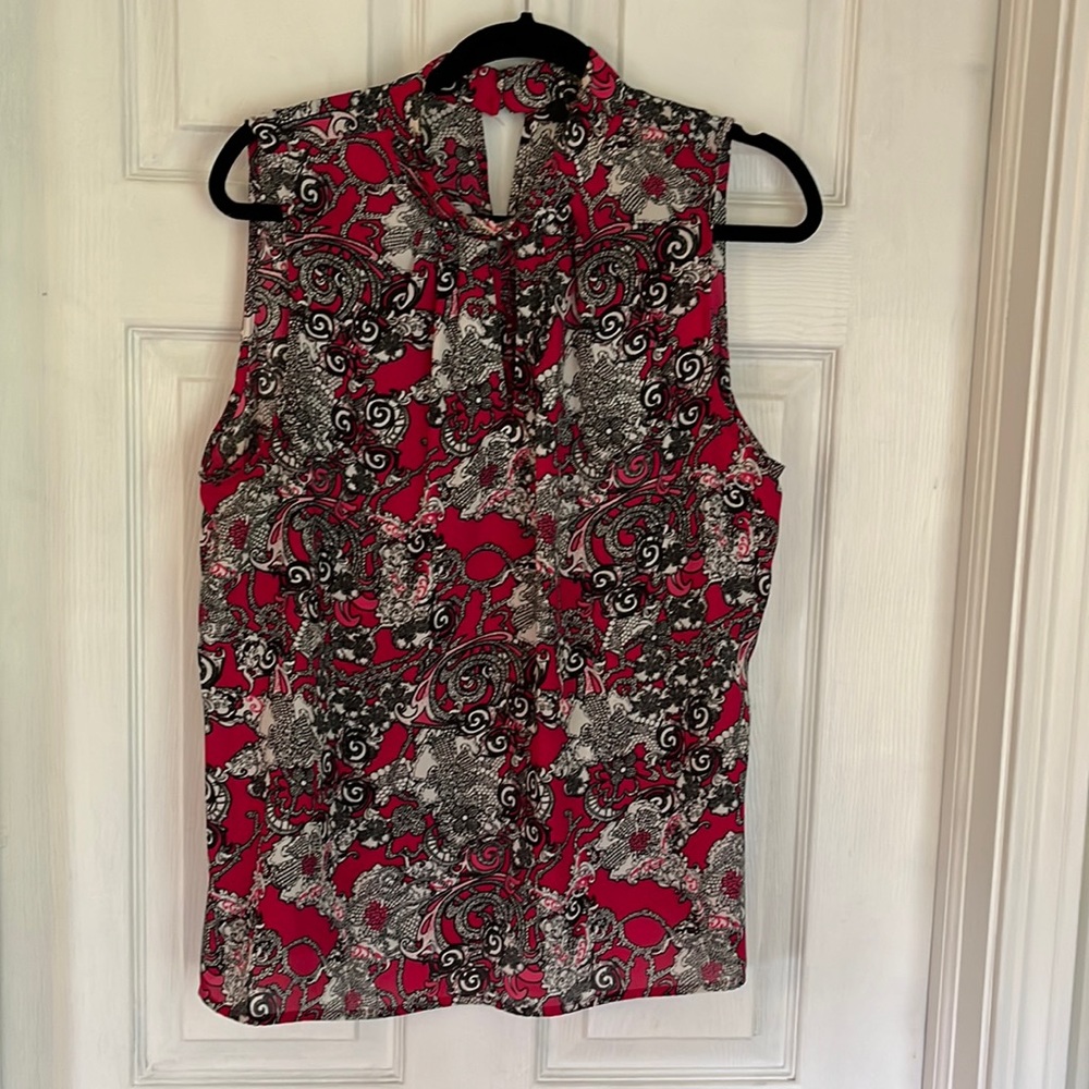 Nine West tunic. Slit in front. Good condition